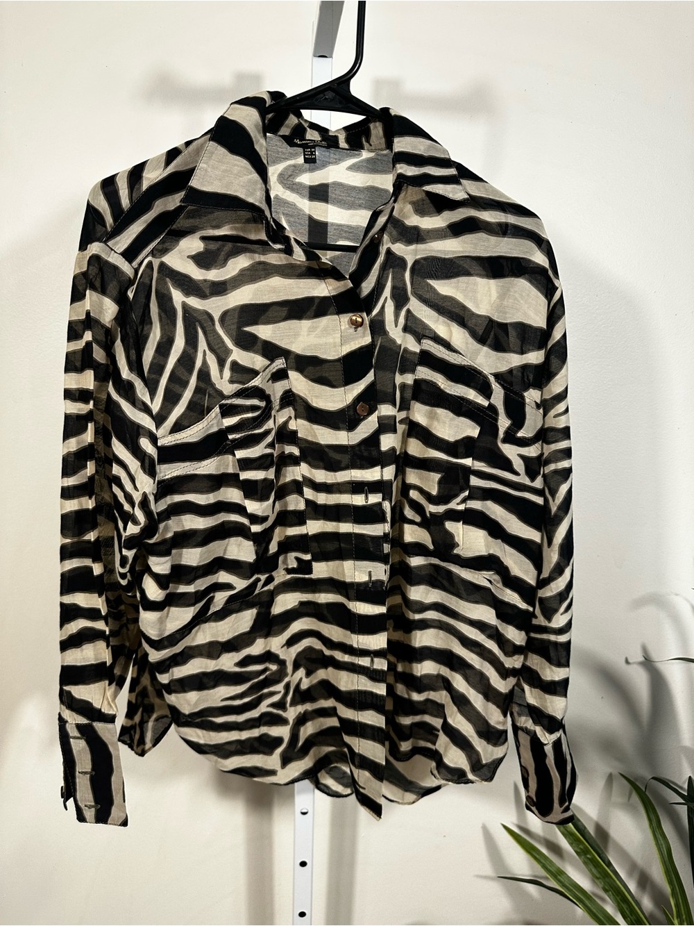 N22. Mossimo Duti- Zebra Print Button-Up Shirt - Black and Cream